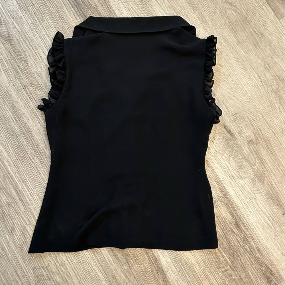 J.MICHAELS black sleeveless ruffle top in new condition. Pit to pit-19”. - Picture 4 of 10